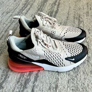 Nike Air Max 270 7.5 excellent condition sneakers 👟